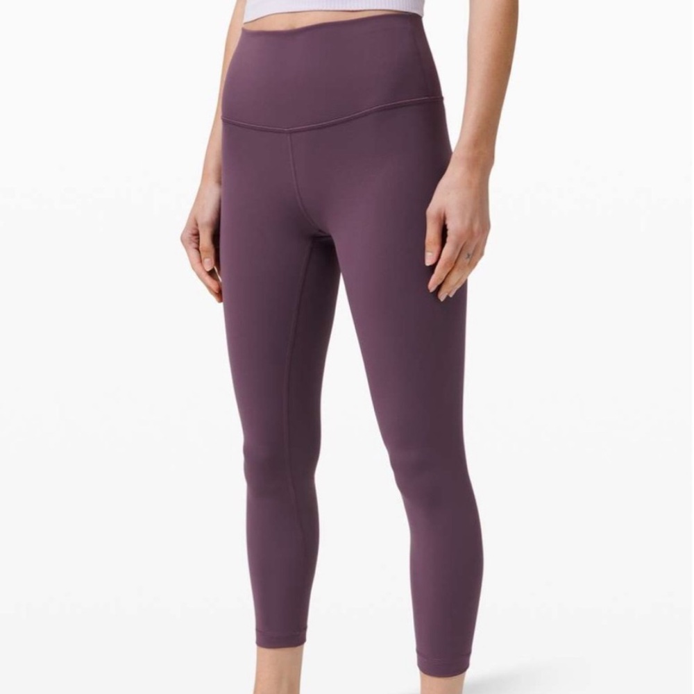 Lululemon Wunder Under High-Rise Tight 25" *Luxtreme
Grape Thistle size 8 NWOT